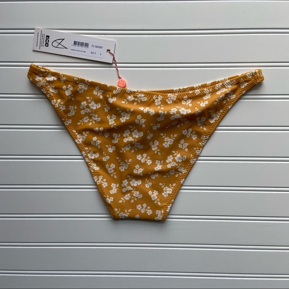 REVOLVE Minkpink Small Yellow Boho Floral Sunburst Basic Bikini Bottom - Picture 2 of 5